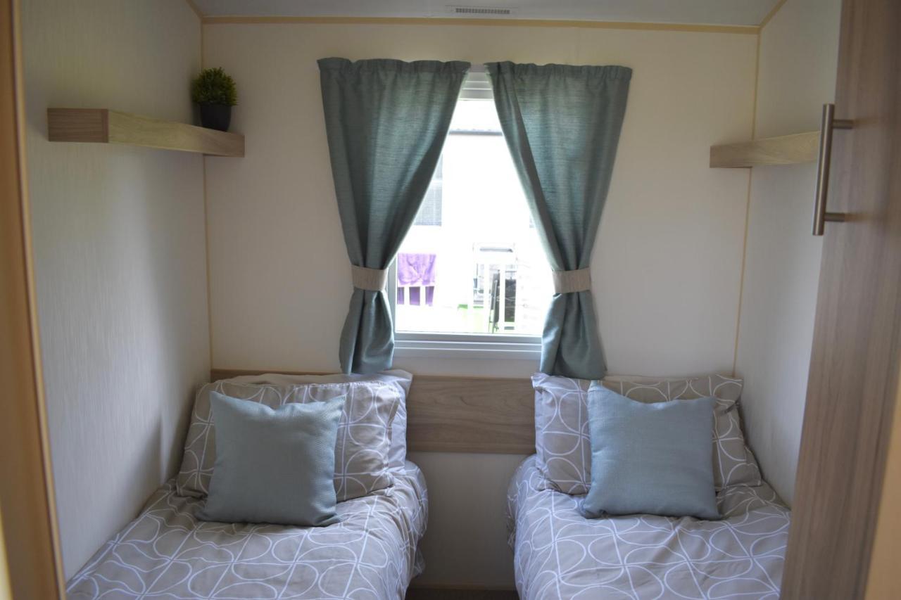 The Salsa Attractive Accomodation At Tattershall Lakes Exterior photo