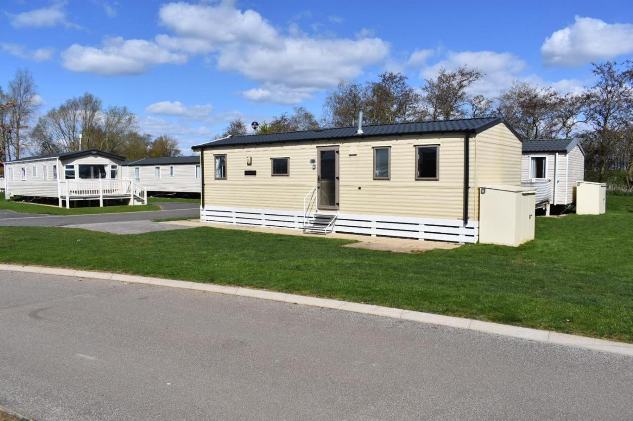 The Salsa Attractive Accomodation At Tattershall Lakes Exterior photo