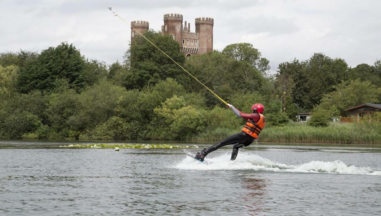The Salsa Attractive Accomodation At Tattershall Lakes Exterior photo